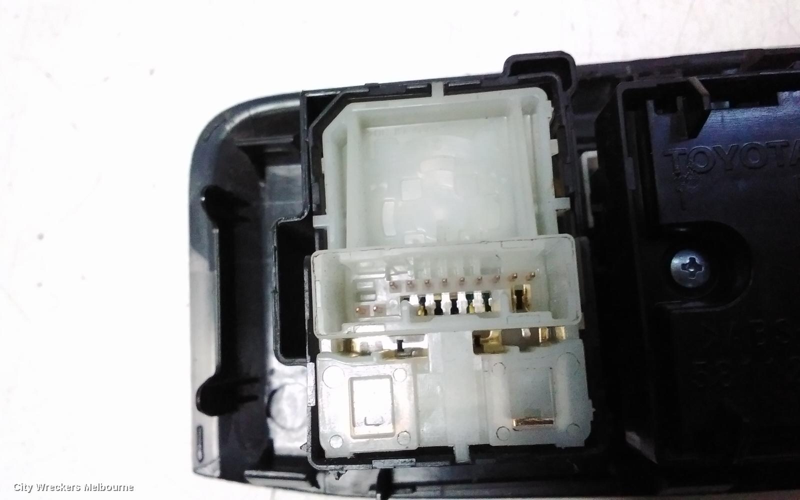 TOYOTA HIACE PWR DR WIND SWITCH, RH FRONT (MASTER SWITCH), 300 SERIES, 04/2019 ONWARDS