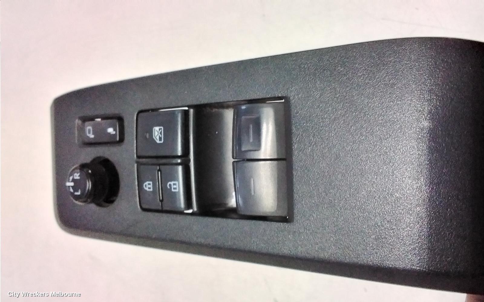 TOYOTA HIACE PWR DR WIND SWITCH, RH FRONT (MASTER SWITCH), 300 SERIES, 04/2019 ONWARDS