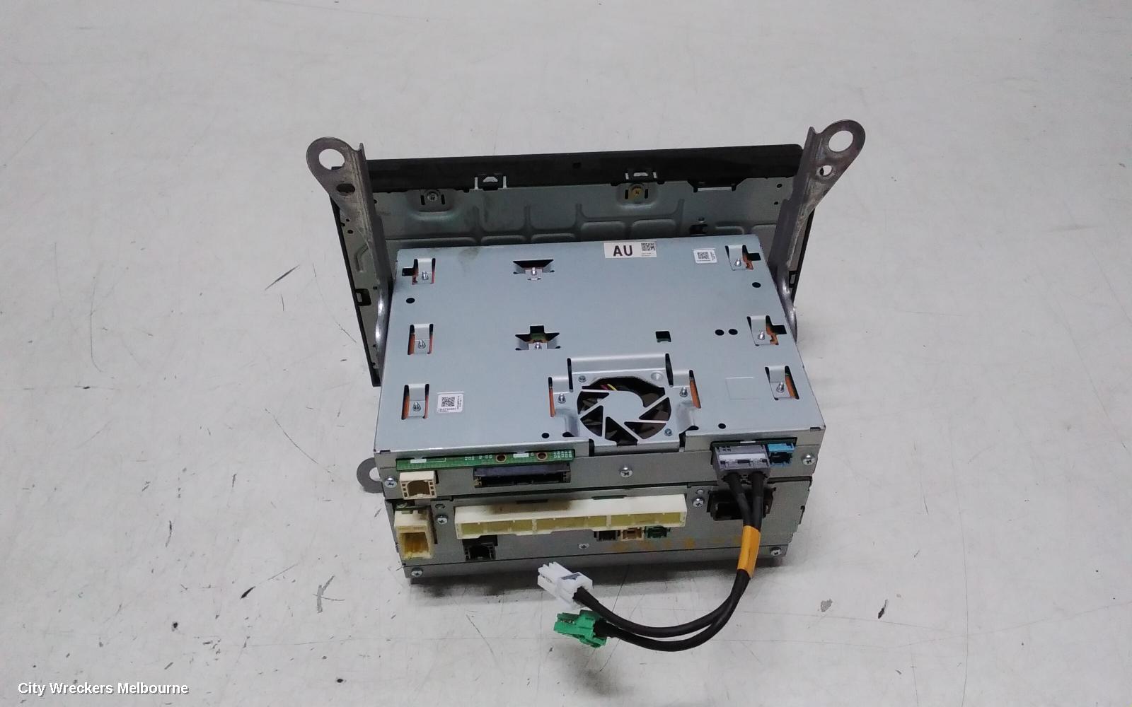 TOYOTA HIACE RADIO/CD/DVD/SAT/TV, 300 SERIES, HEAD UNIT, W/ DISPLAY UNIT, 8IN TOUCHSCREEN, W/ CD TYPE, 02/2019 - 10/2023