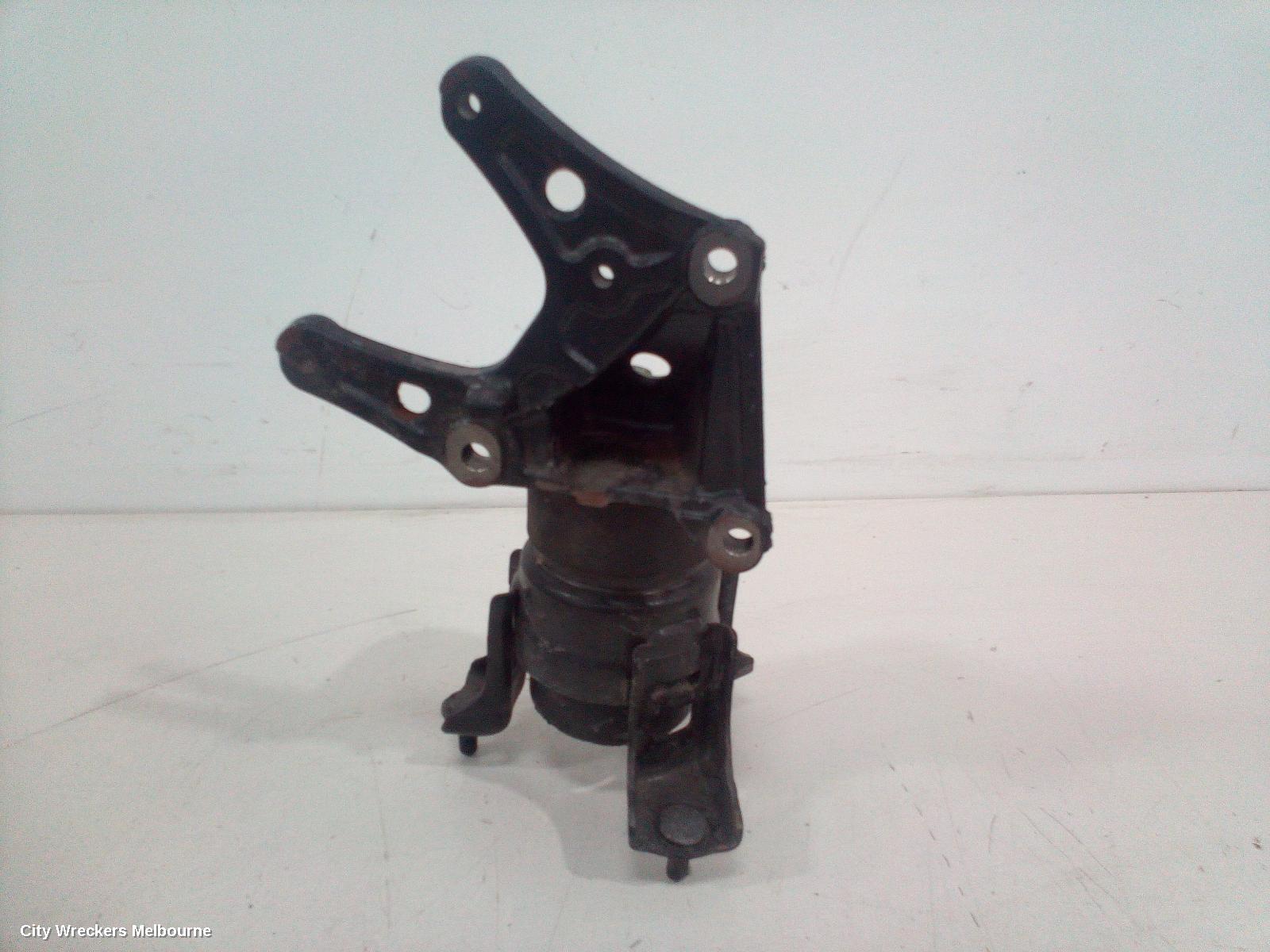 TOYOTA CAMRY MOUNT, XV50, 05/2015 - 10/2017