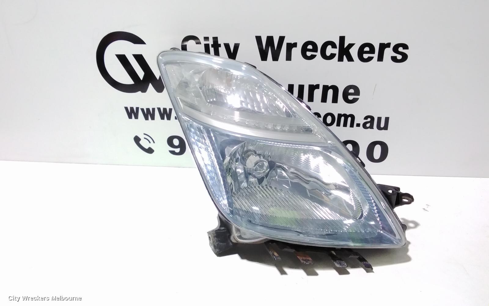 TOYOTA PRIUS RIGHT HEADLAMP, NHW20R, 11/2005 - 05/2009