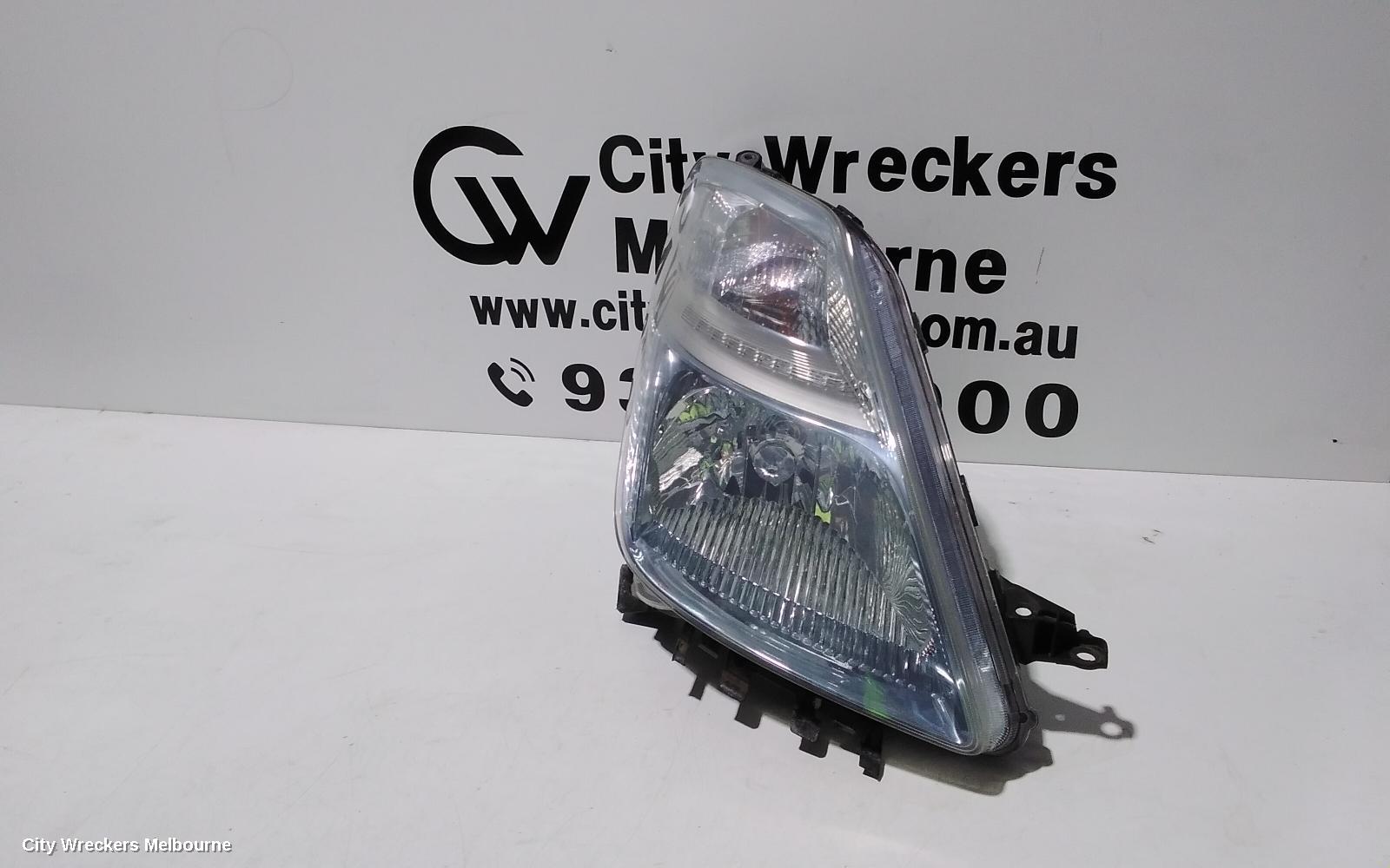 TOYOTA PRIUS RIGHT HEADLAMP, NHW20R, 11/2005 - 05/2009