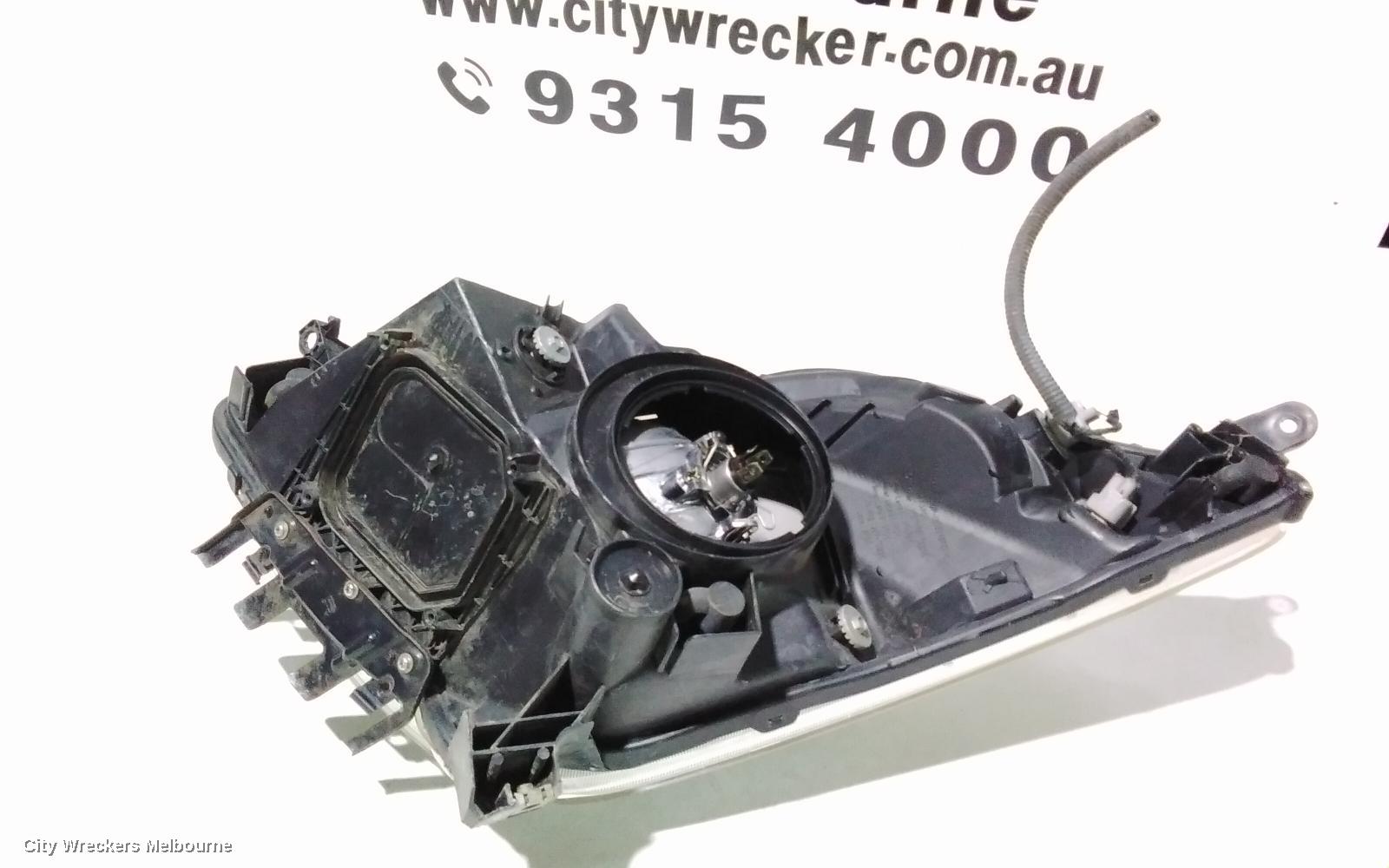 TOYOTA PRIUS RIGHT HEADLAMP, NHW20R, 11/2005 - 05/2009