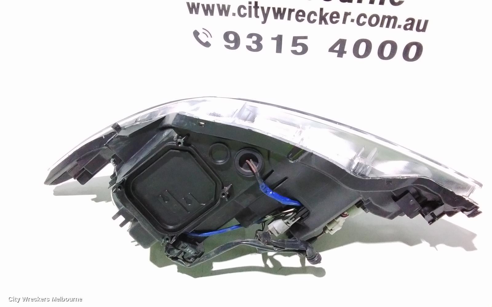 TOYOTA TARAGO RIGHT HEADLAMP, ACR50R, STANDARD TYPE, 12/2008 - 06/2020