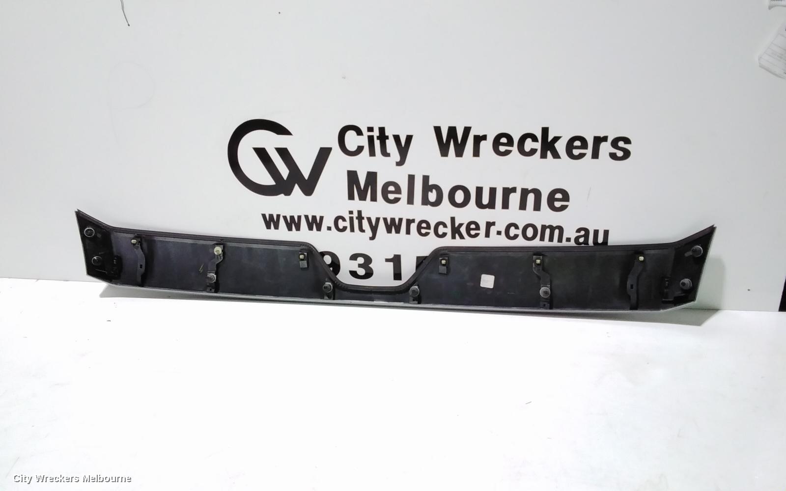 TOYOTA HIACE GRILLE, RADIATOR GRILLE (UPPER), 300 SERIES, 04/2019 ONWARDS