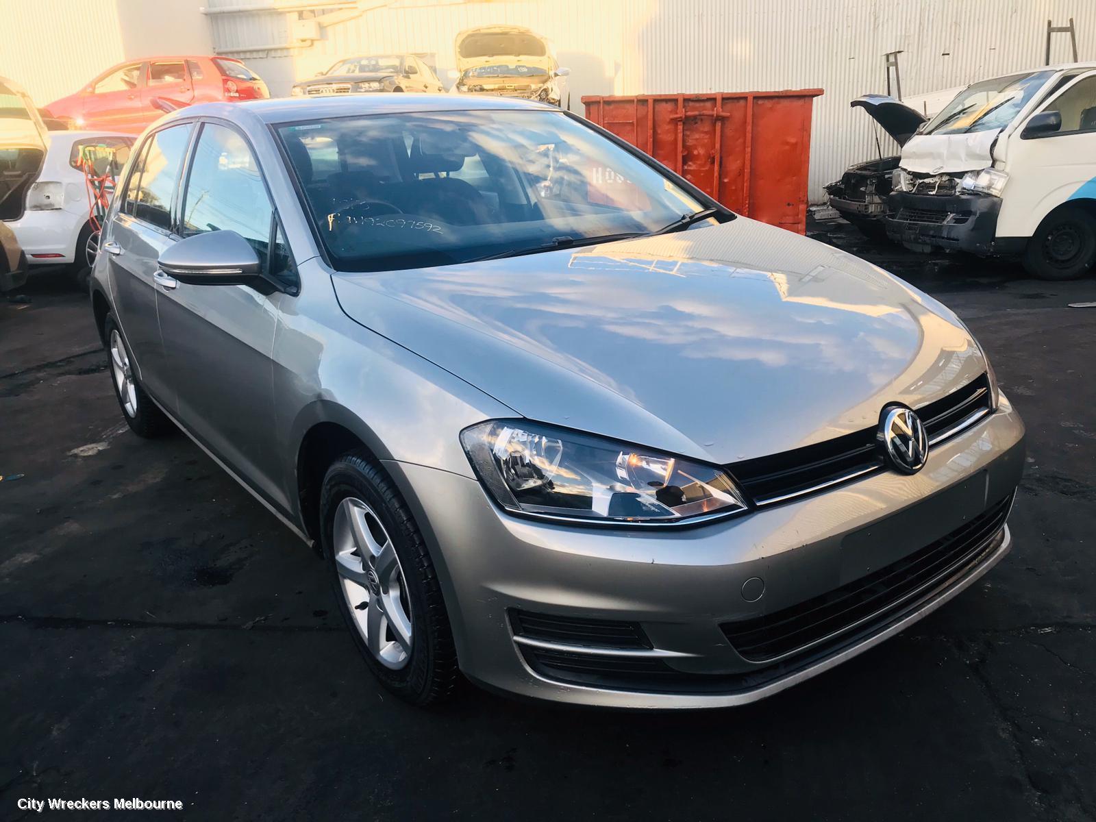 VOLKSWAGEN GOLF RADIO/CD/DVD/SAT/TV, DISPLAY SCREEN, 5.8IN, NON SAT NAV TYPE, GEN 7, 03/2013 - 03/2017