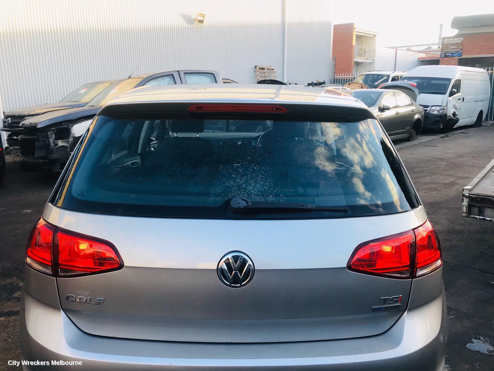 VOLKSWAGEN GOLF RADIO/CD/DVD/SAT/TV, DISPLAY SCREEN, 5.8IN, NON SAT NAV TYPE, GEN 7, 03/2013 - 03/2017