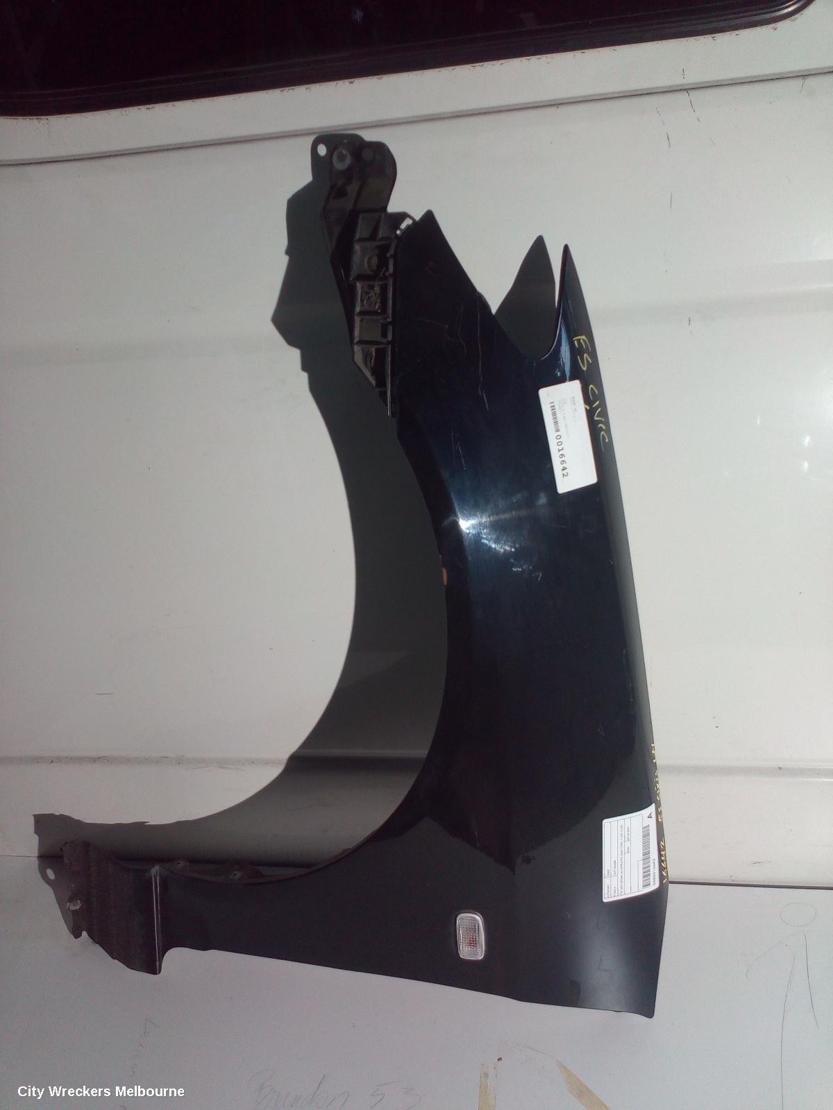 HONDA CIVIC LEFT GUARD, 7TH GEN, SEDAN, W/ REPEATER (AUST TYPE), 11/2000 - 01/2004