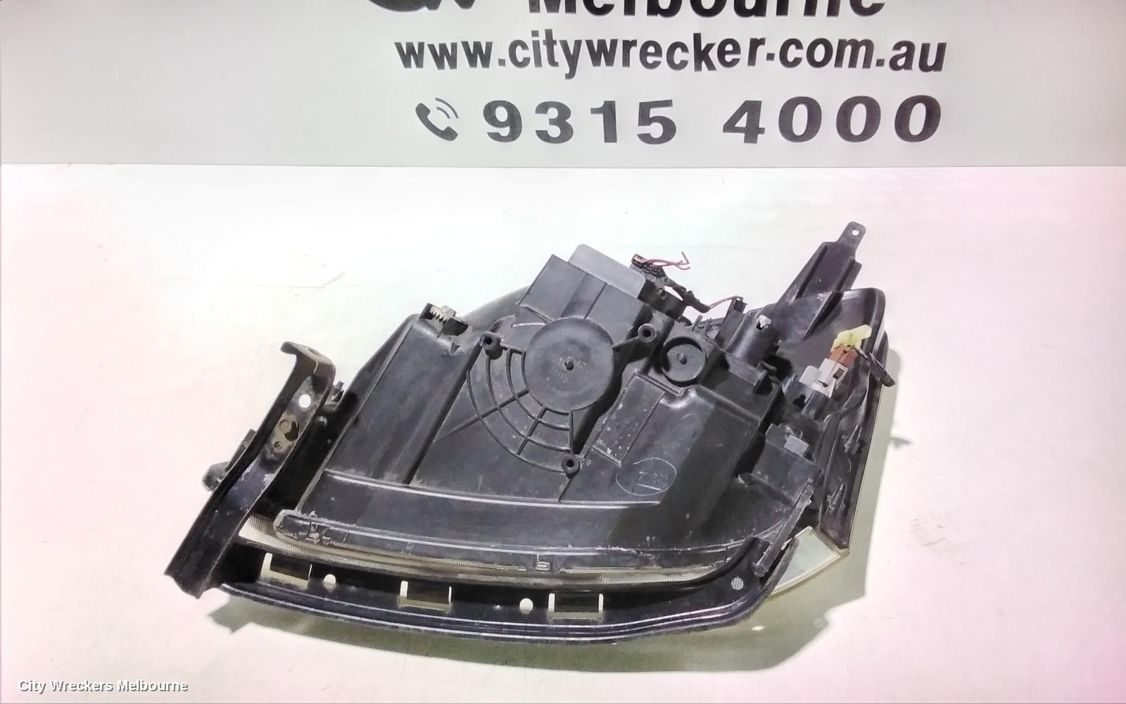 HONDA CIVIC RIGHT HEADLAMP, 7TH GEN, 5DR HATCH (AUST TYPE), 11/2000 - 10/2003