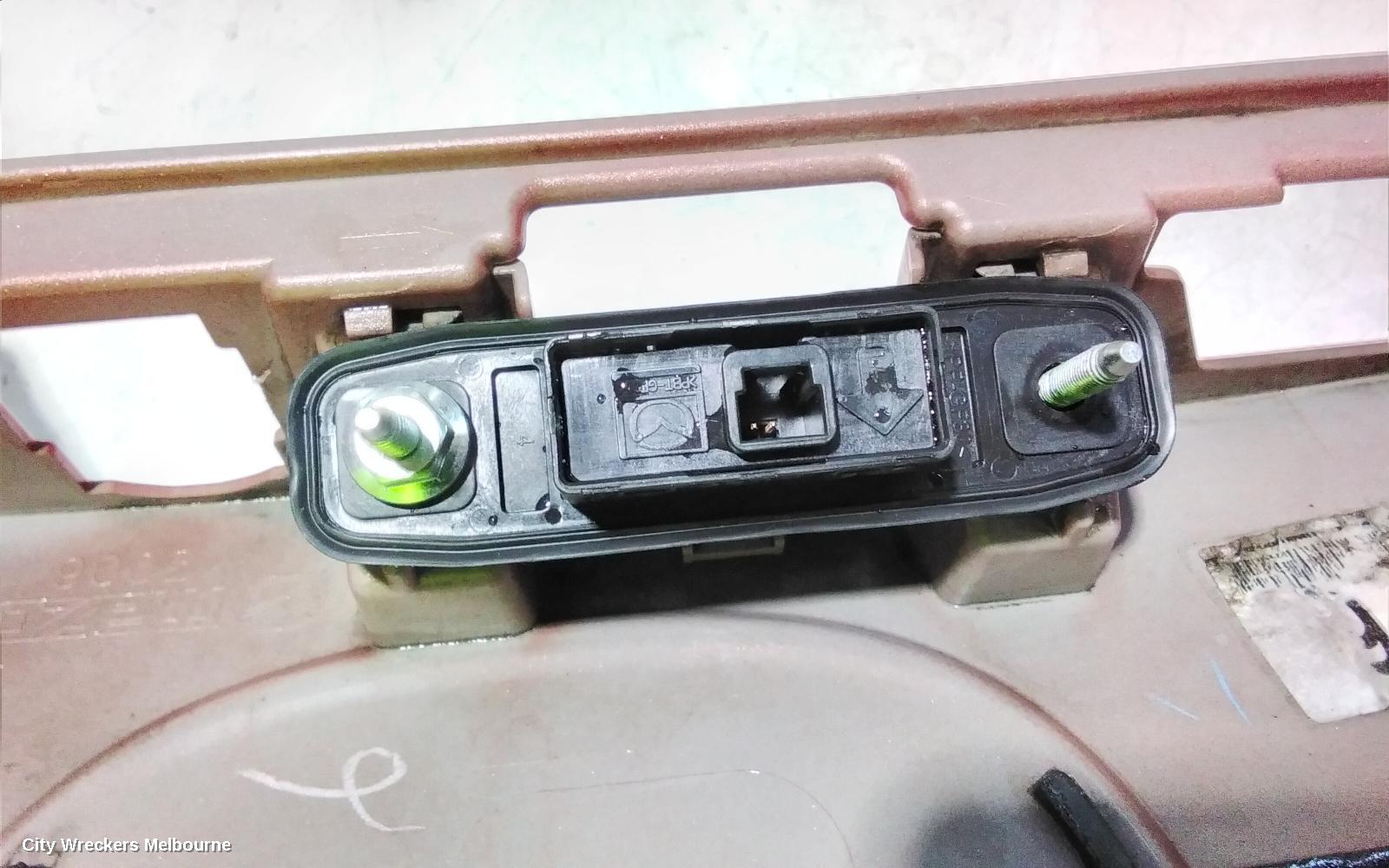 MAZDA CX5 REAR GARNISH, TAILGATE GARNISH (CENTRE), W/ REV CAMERA & SUNROOF TYPE, 02/2012 - 12/2016