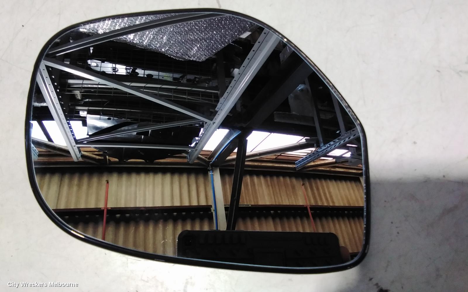 MITSUBISHI OUTLANDER RIGHT DOOR MIRROR, ZK-ZL, W/ FLASHER, MANUAL FOLD, NON CAMERA TYPE, 07/2015 - 07/2021