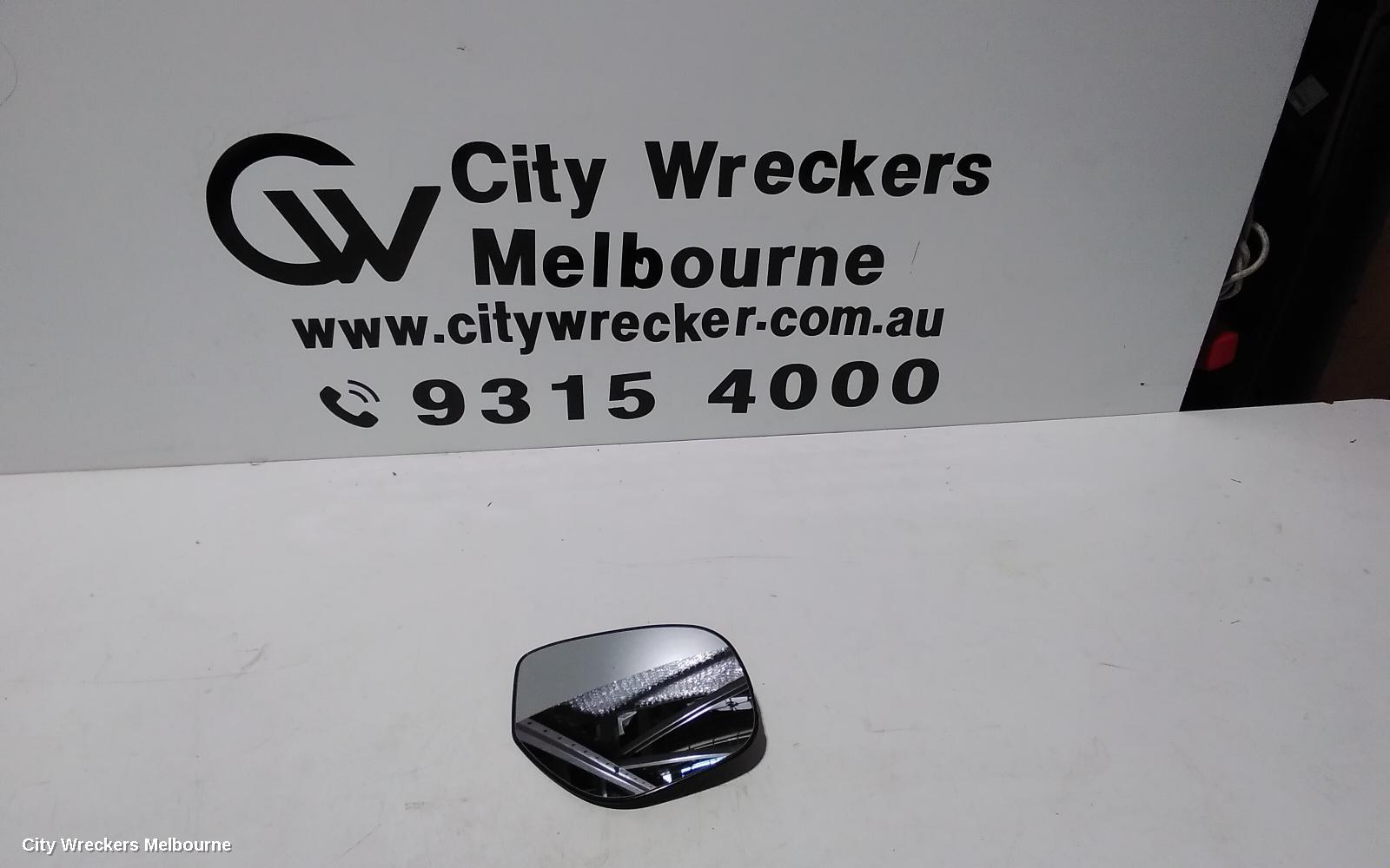 MITSUBISHI OUTLANDER RIGHT DOOR MIRROR, ZK-ZL, W/ FLASHER, MANUAL FOLD, NON CAMERA TYPE, 07/2015 - 07/2021