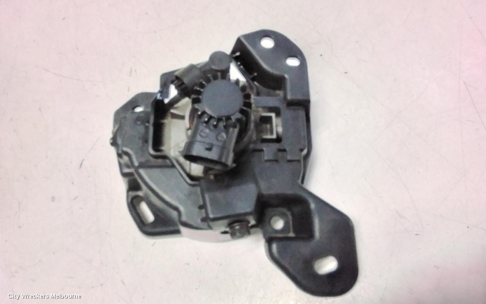 MAZDA CX5 RIGHT INDICATOR/FOG/SIDE, BUMPER FOGLAMP, KE, 02/2012 - 12/2014