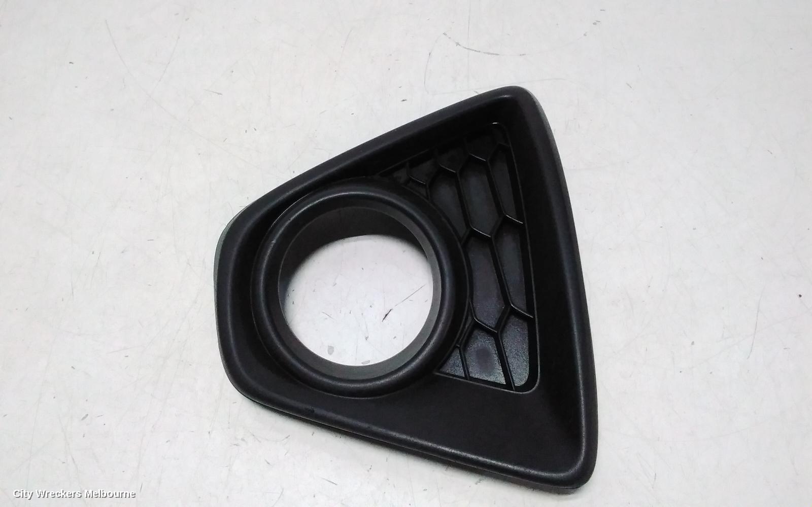 MAZDA CX5 RIGHT INDICATOR/FOG/SIDE, BUMPER FOGLAMP, KE, 02/2012 - 12/2014