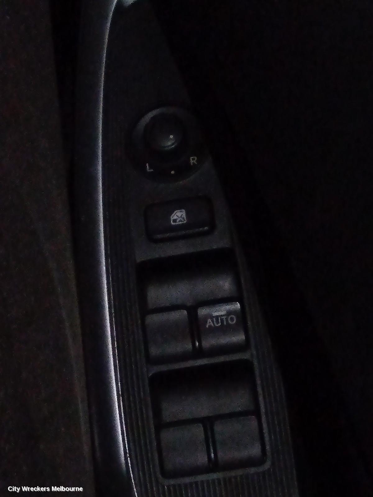 MAZDA CX5 PWR DR WIND SWITCH, RH FRONT (MASTER SWITCH), NON POWER FOLD MIRROR TYPE, KE, 02/2012 - 12/2014