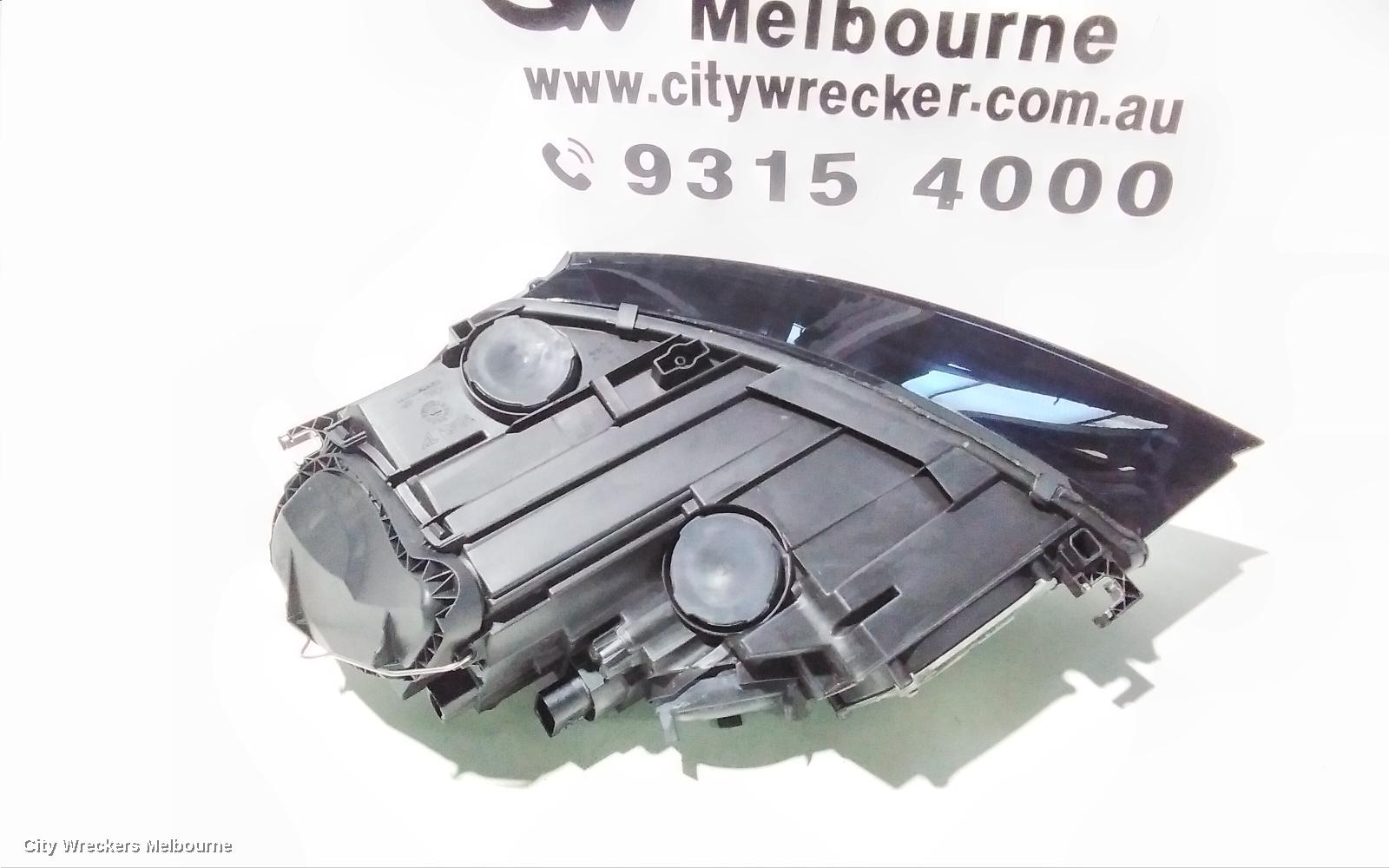 AUDI TT RIGHT HEADLAMP, 8J, XENON TYPE, 09/2006 - 08/2010