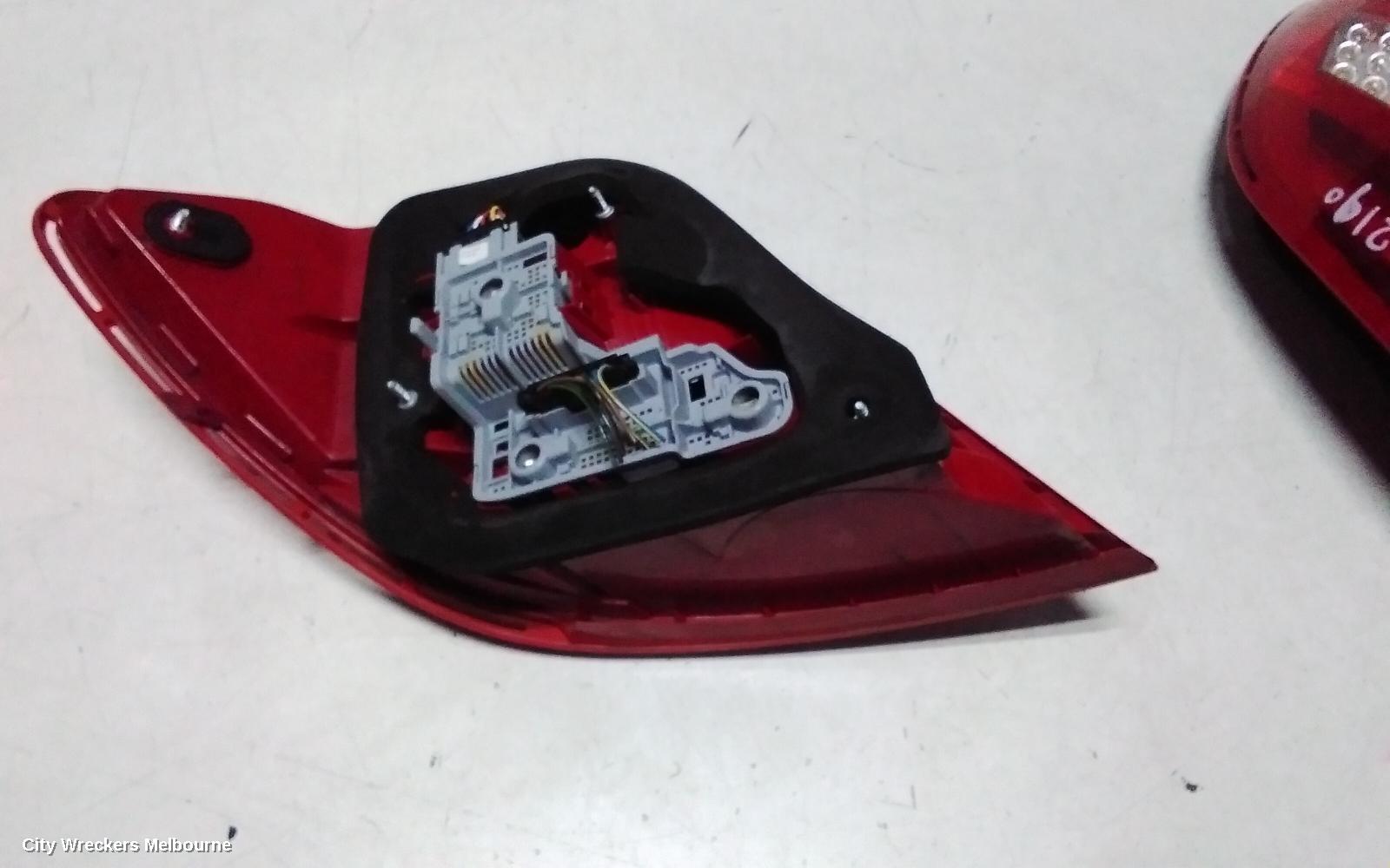MERCEDES C CLASS RIGHT TAILLIGHT, W204, SEDAN, LED TYPE, 03/2011 - 07/2014