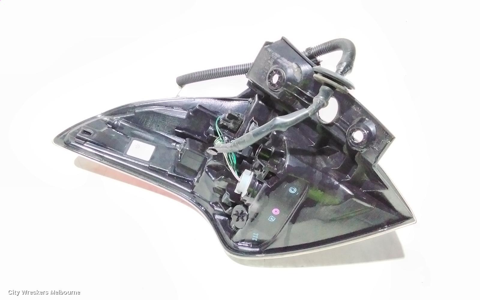 TOYOTA RAV4 RIGHT TAILLIGHT, IN BODY, XA40, 10/2015 - 11/2018