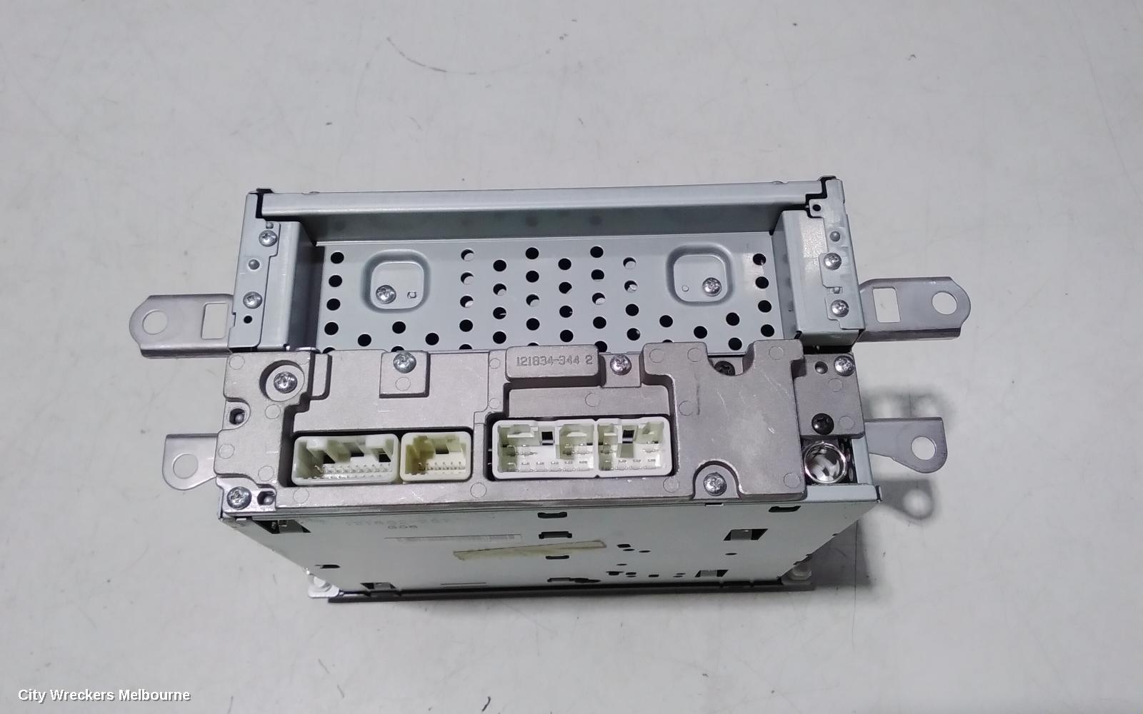 TOYOTA COROLLA RADIO/CD/DVD/SAT/TV, RADIO/CD PLAYER, ZRE152/20153R, BLACK BUTTON, 03/2007 - 10/2013