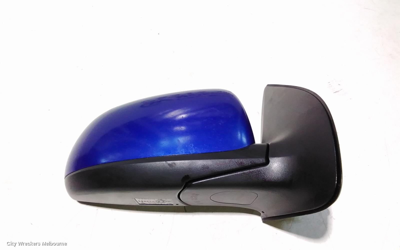 HYUNDAI I20 RIGHT DOOR MIRROR, PB, MANUAL FOLDING, NON FLASHER TYPE, 07/2010 - 12/2015