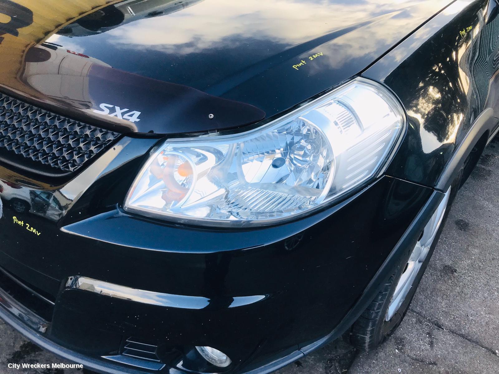 SUZUKI SX4 RIGHT FRONT DOOR WINDOW, 01/2007 - 01/2014