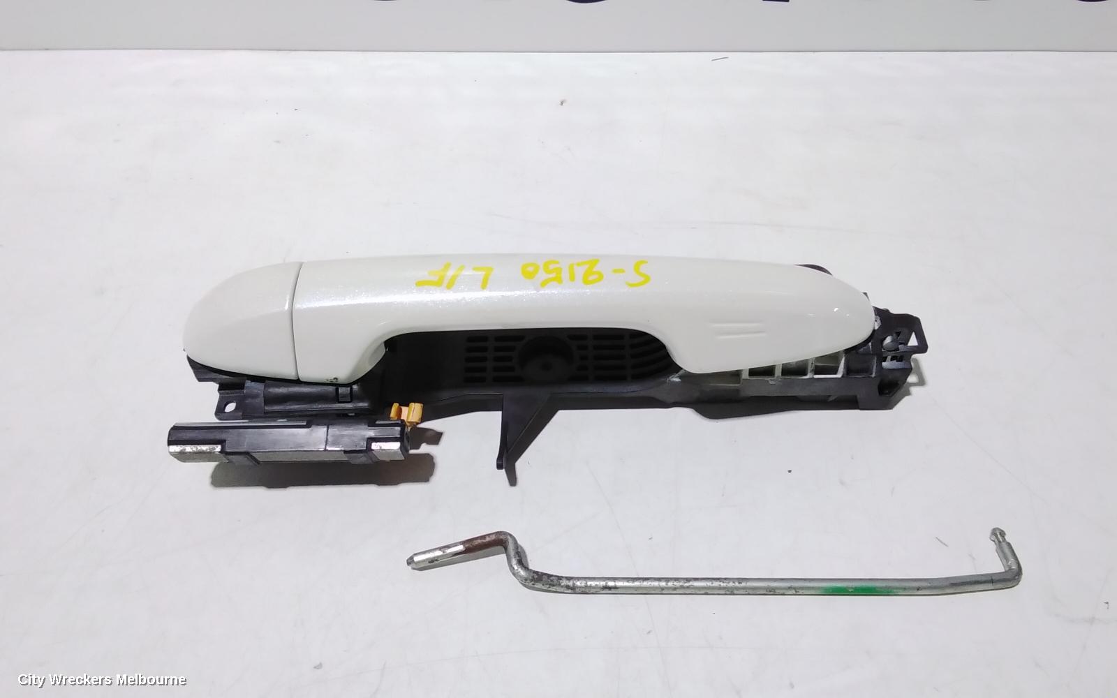 TOYOTA KLUGER DOOR HANDLE, OUTER, LH FRONT, NON KEYLESS ENTRY TYPE, GSU50/GSU55, 03/2014 - 02/2021