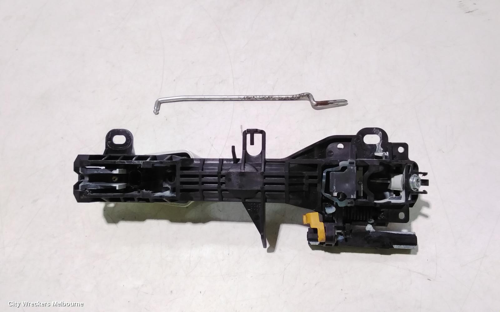 TOYOTA KLUGER DOOR HANDLE, OUTER, LH FRONT, NON KEYLESS ENTRY TYPE, GSU50/GSU55, 03/2014 - 02/2021