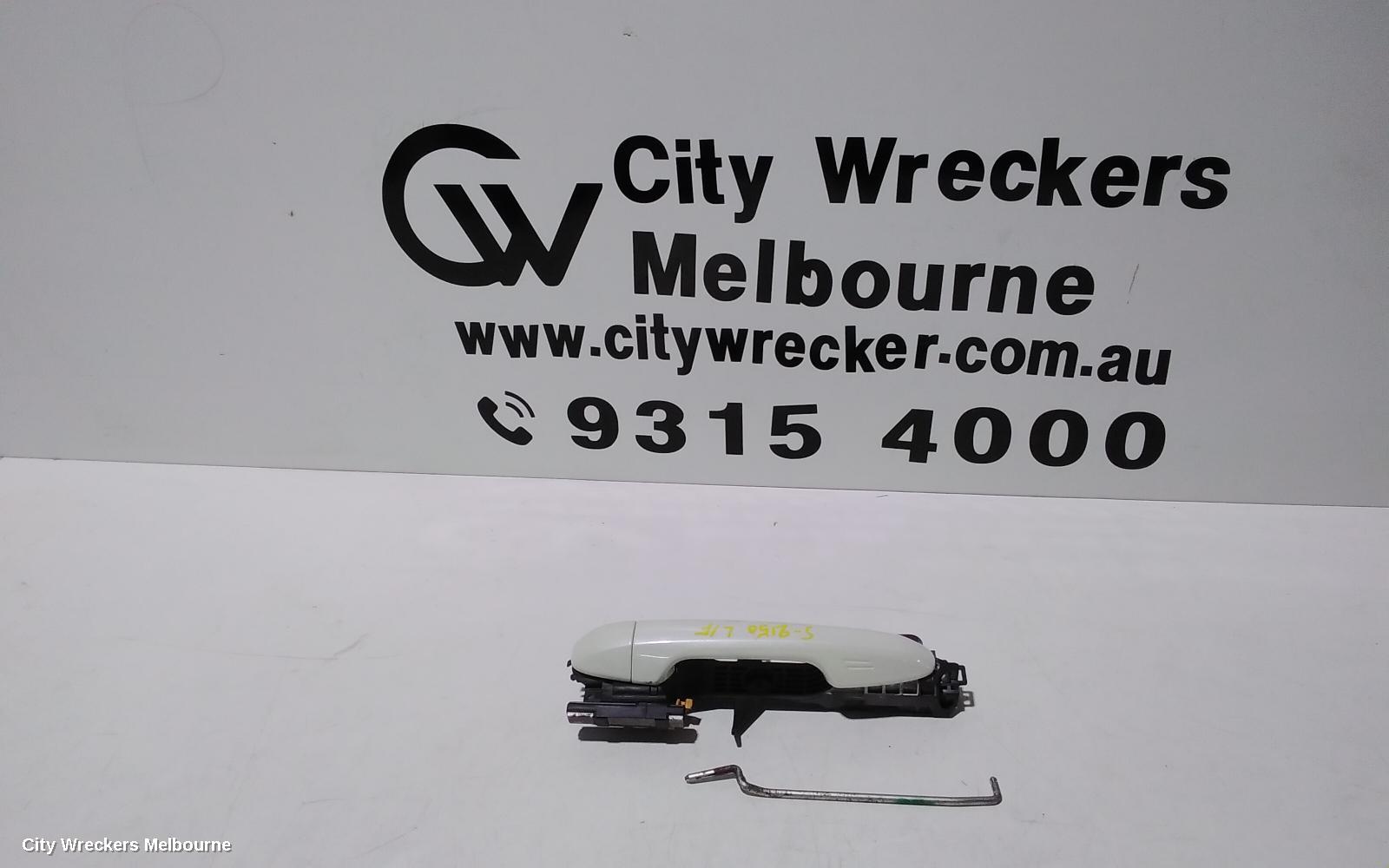 TOYOTA KLUGER DOOR HANDLE, OUTER, LH FRONT, NON KEYLESS ENTRY TYPE, GSU50/GSU55, 03/2014 - 02/2021