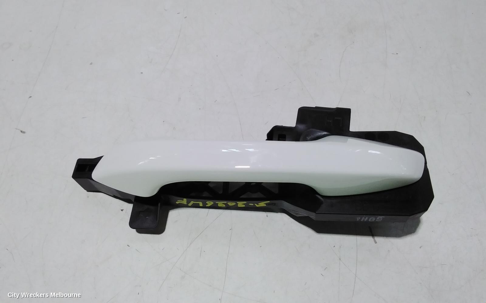 KIA CERATO DOOR HANDLE, OUTER, LH FRONT, W/ SMART KEYLESS ENTRY TYPE, BD, 04/2018 ONWARDS