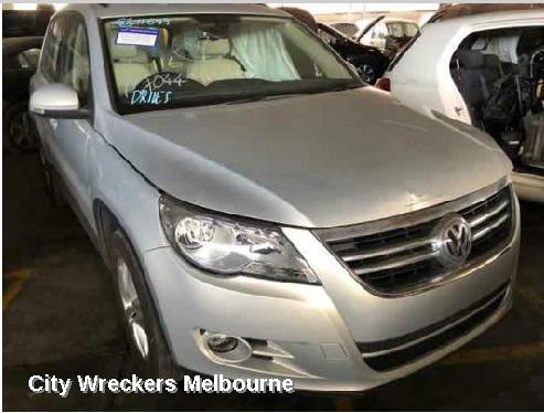 VOLKSWAGEN TIGUAN RIGHT INDICATOR/FOG/SIDE, BUMPER FOGLAMP, 5N, 05/2008 - 06/2011