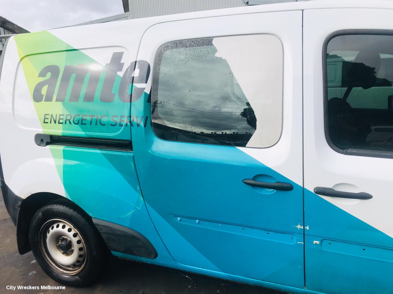 RENAULT KANGOO LEFT FRONT WINDOW REG/MOTOR, X61, 10/2012 ONWARDS