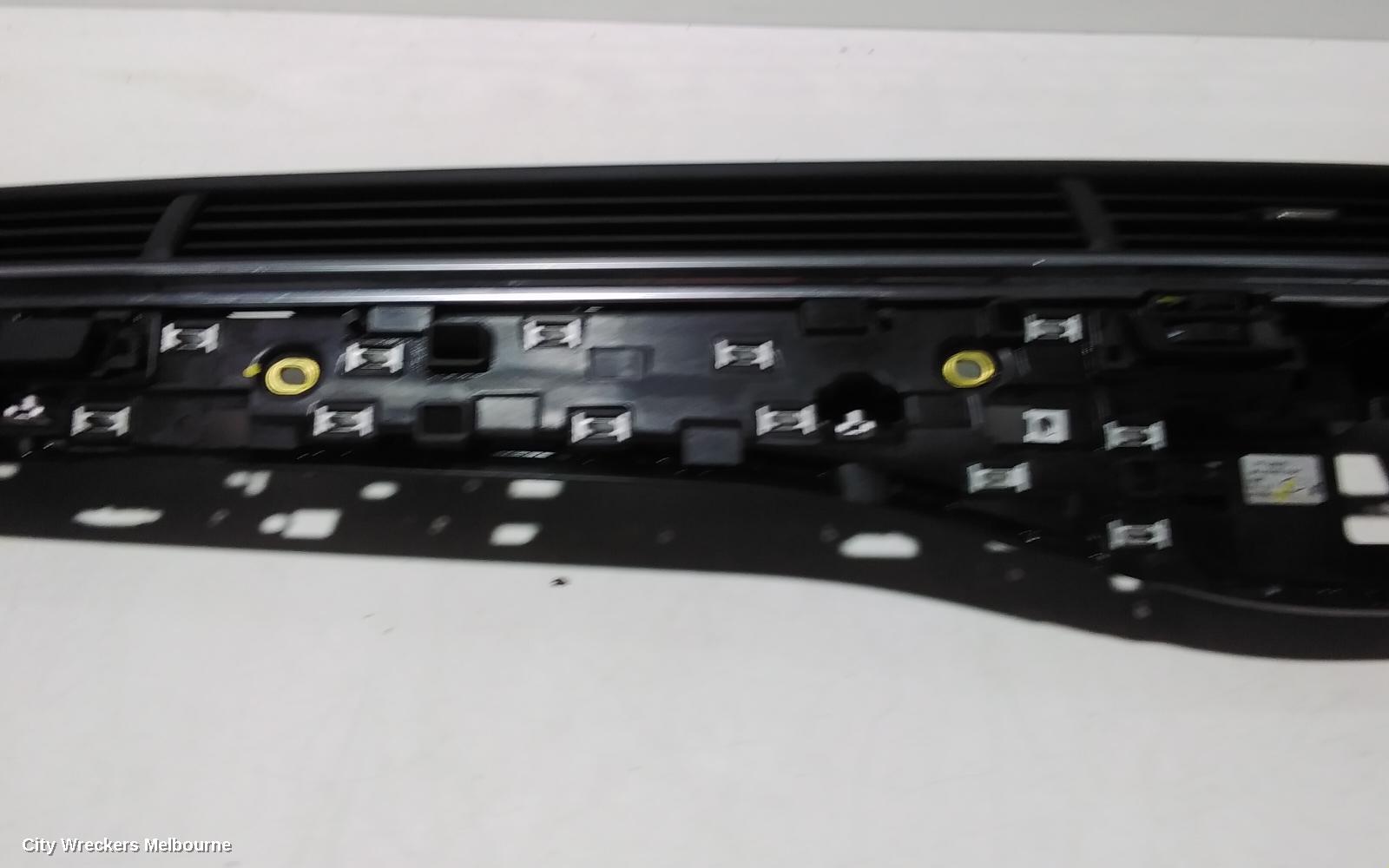 AUDI Q7, 4M, 07/2015 ONWARDS, CENTER AIRVENT: 99597