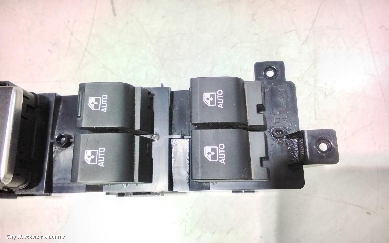 HYUNDAI GENESIS PWR DR WIND SWITCH, RH FRONT (MASTER SWITCH), DH, 11/2014 - 01/2018