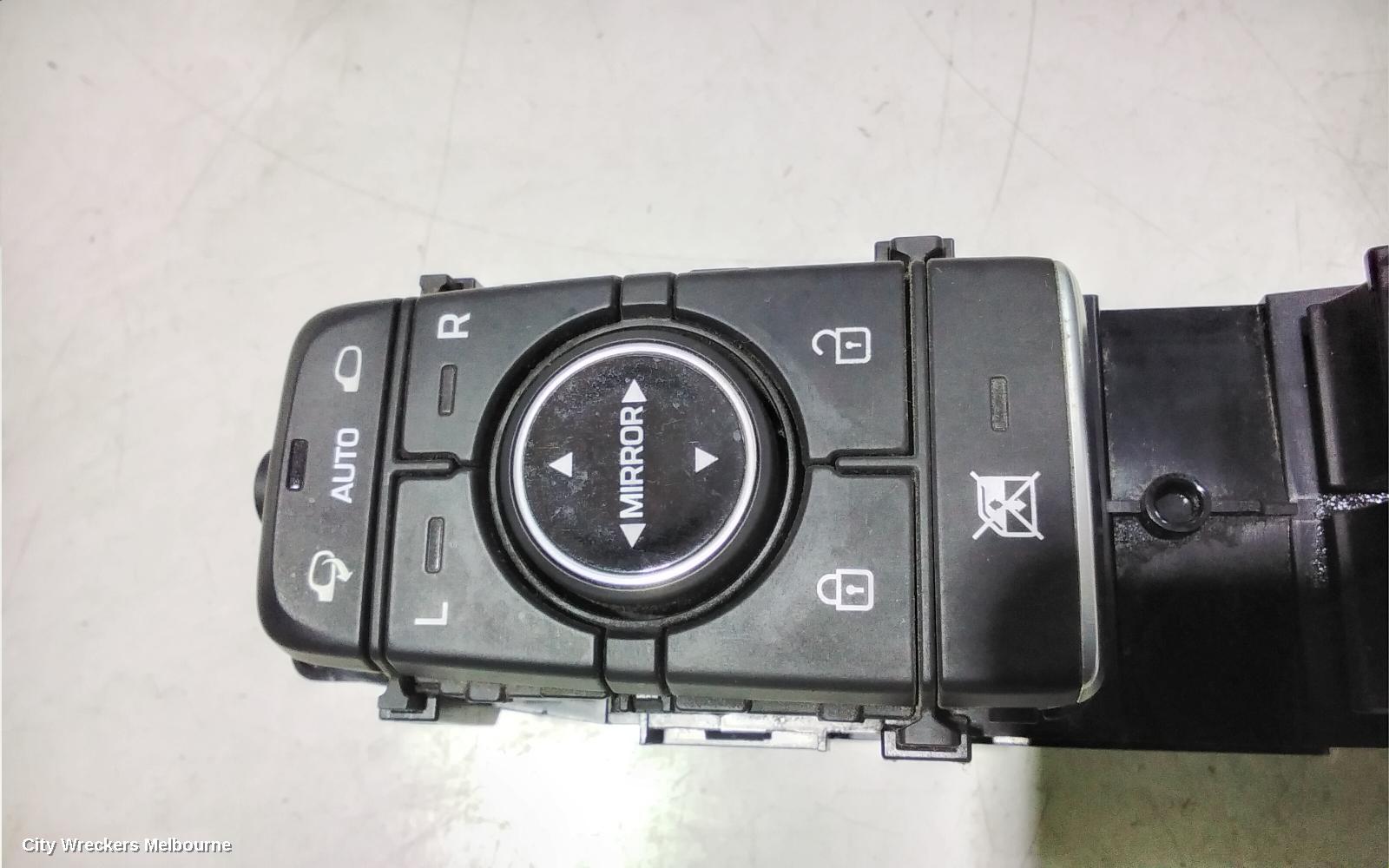 HYUNDAI GENESIS PWR DR WIND SWITCH, RH FRONT (MASTER SWITCH), DH, 11/2014 - 01/2018