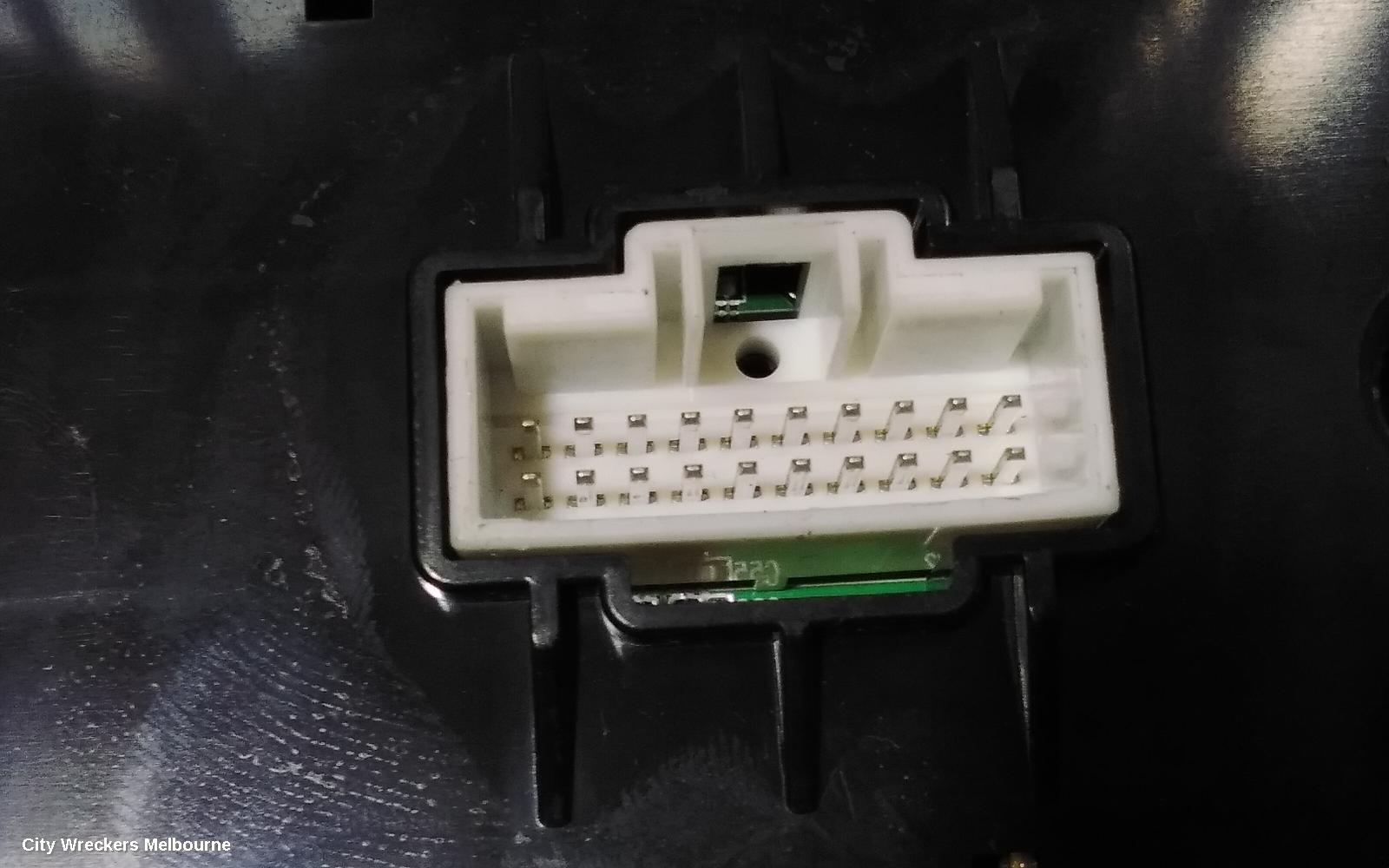 HYUNDAI GENESIS PWR DR WIND SWITCH, RH FRONT (MASTER SWITCH), DH, 11/2014 - 01/2018