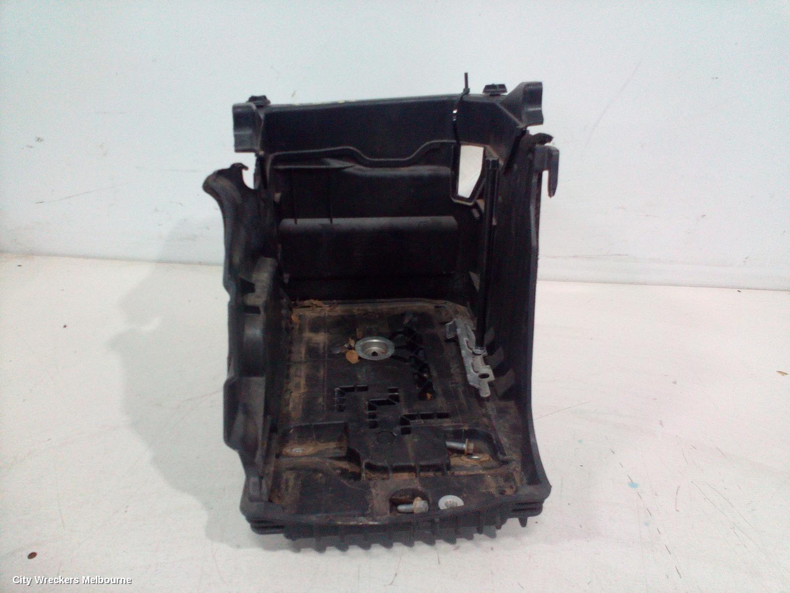 LAND ROVER RANGEROVER EVOQUE BATTERY TRAY, L538, 11/2011 - 01/2019