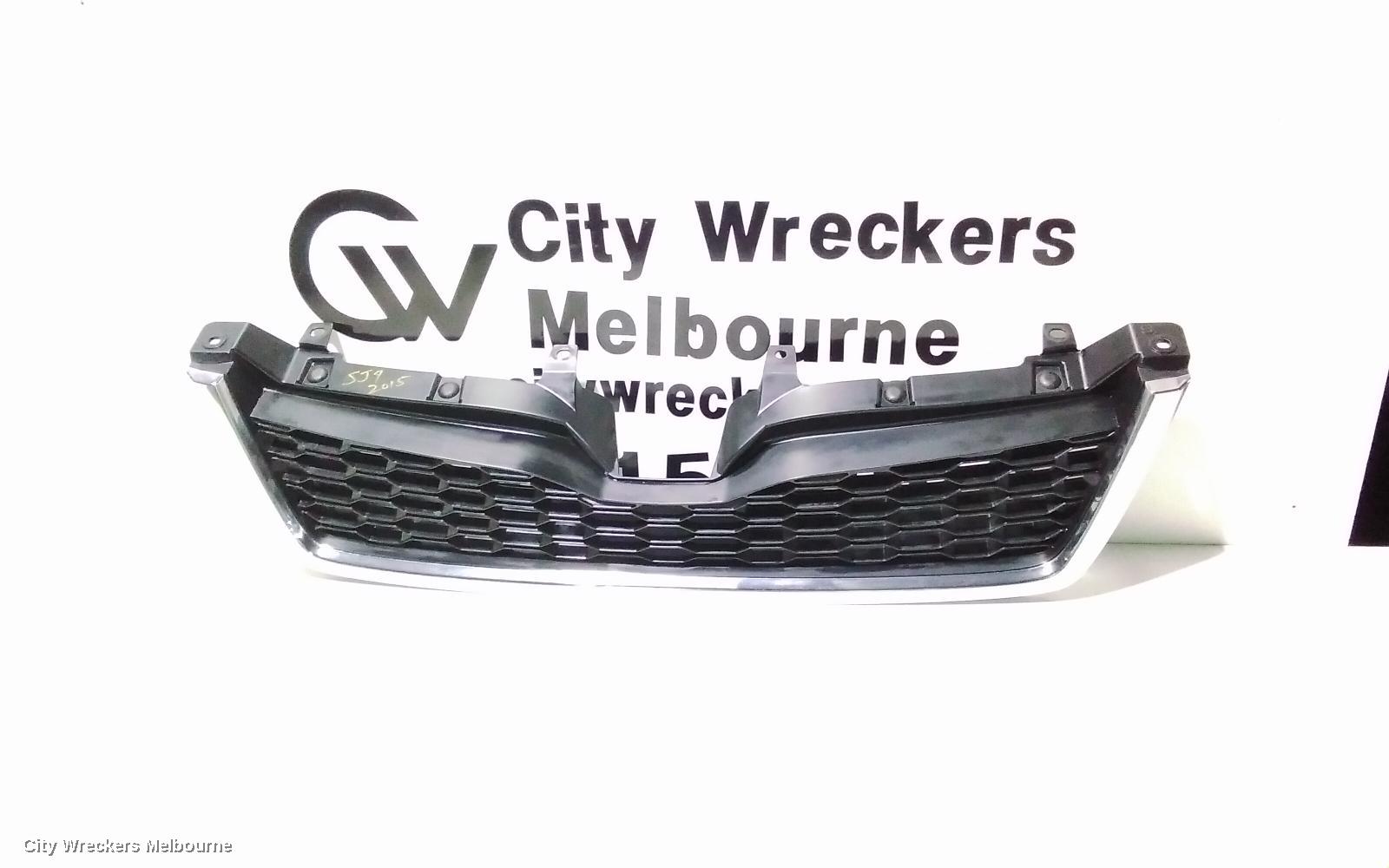 SUBARU FORESTER GRILLE, RADIATOR GRILLE MOULDING (CENTRE), SJ, CHROME, 12/2012 - 01/2016
