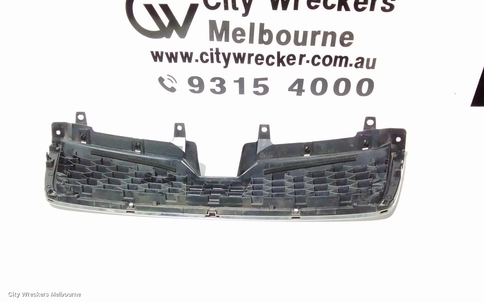 SUBARU FORESTER GRILLE, RADIATOR GRILLE MOULDING (CENTRE), SJ, CHROME, 12/2012 - 01/2016
