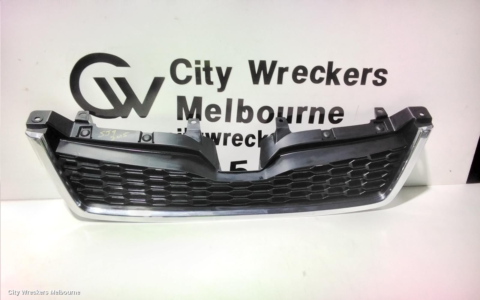SUBARU FORESTER GRILLE, RADIATOR GRILLE MOULDING (CENTRE), SJ, CHROME, 12/2012 - 01/2016