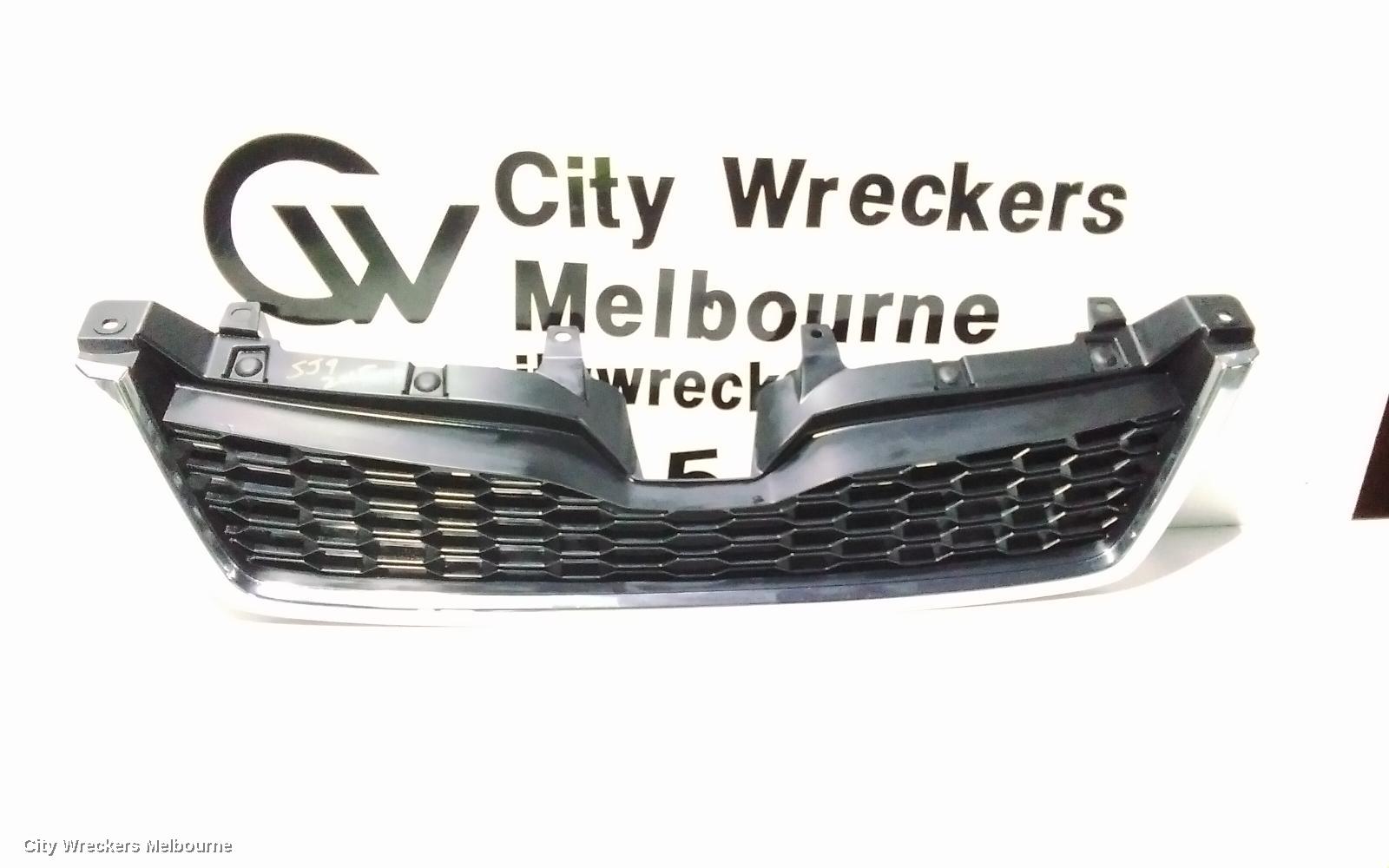 SUBARU FORESTER GRILLE, RADIATOR GRILLE MOULDING (CENTRE), SJ, CHROME, 12/2012 - 01/2016