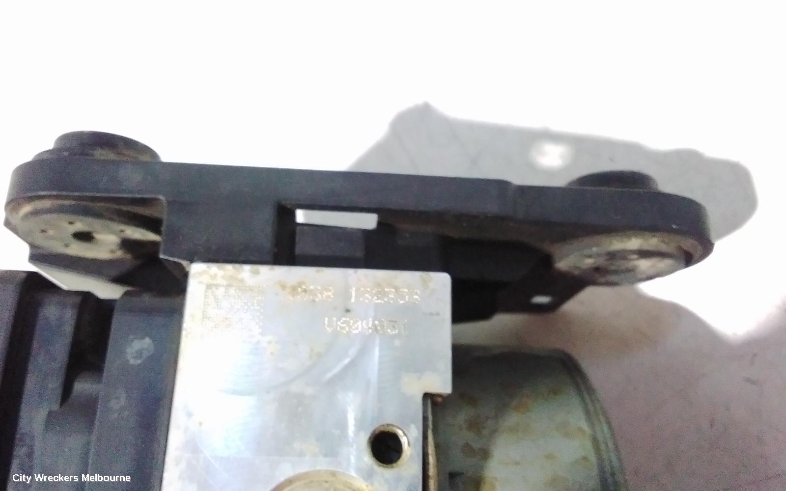 VOLKSWAGEN GOLF ABS PUMP/MODULATOR, GEN 7, ON MOTOR P/N 5Q0614517T, 01/2013 - 08/2020