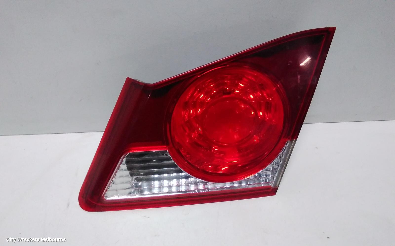 HONDA CIVIC REAR GARNISH, BOOTLID LAMP (RH SIDE), 8TH GEN, 02/2006 - 12/2008