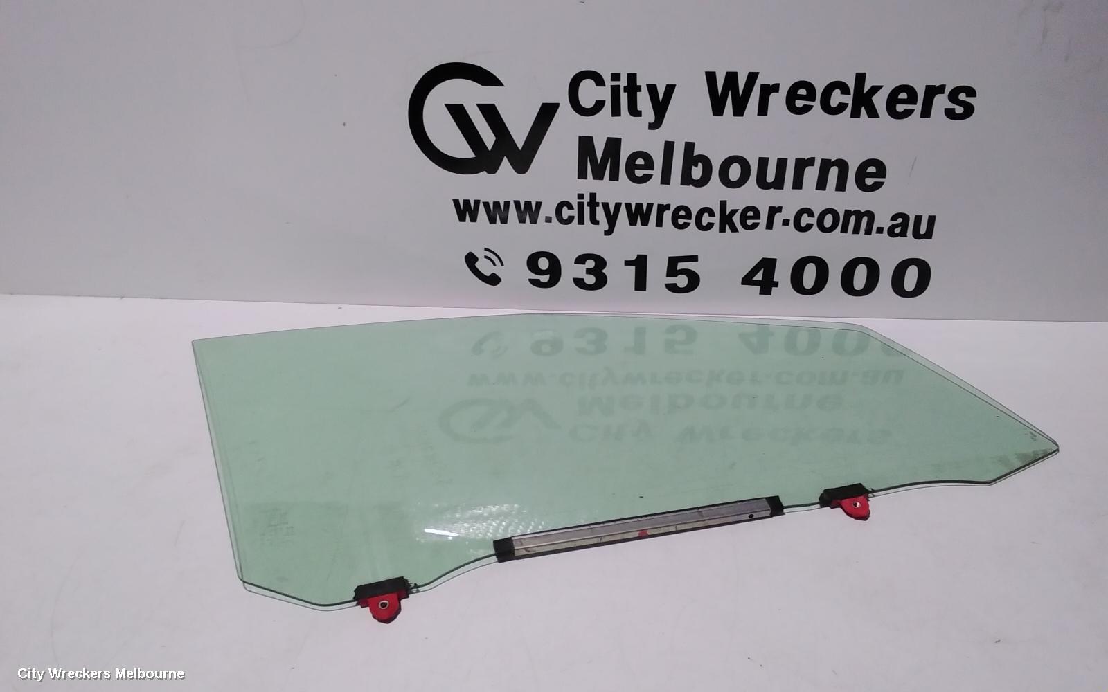 TOYOTA ESTIMA RIGHT FRONT DOOR WINDOW, XR50, 05-19