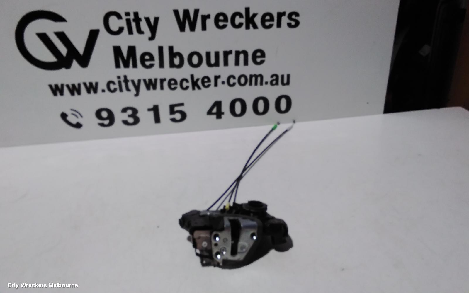 TOYOTA ESTIMA DOOR/BOOT/GATE LOCK, RH FRONT, XR50, 05-19
