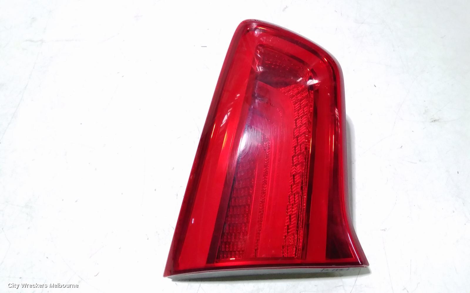 KIA SPORTAGE REAR GARNISH, TAILGATE LAMP (LH SIDE), SL, PLATINUM, 05/2014 - 10/2015