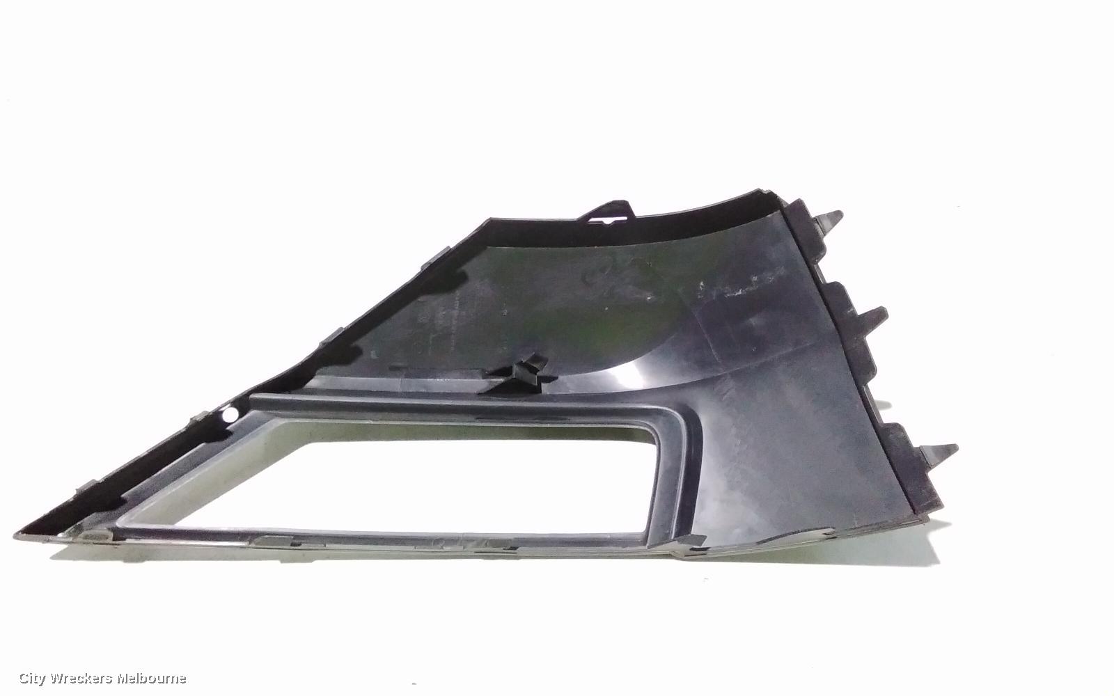 VOLKSWAGEN TIGUAN LEFT INDICATOR/FOG/SIDE, BUMPER FOGLAMP, NON ALLSPACE, BLACK INSERT, 5NA, 06/2016 - 05/2021