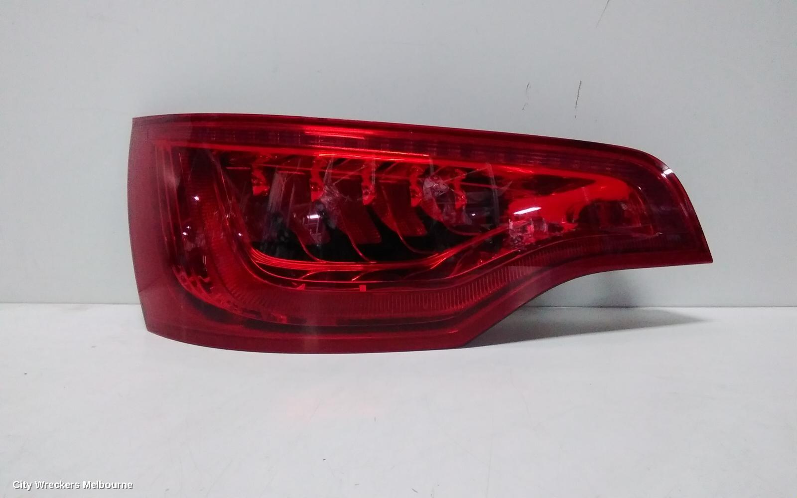 AUDI Q7 LEFT TAILLIGHT, 4L, IN TAILGATE, 10/2009 - 08/2015