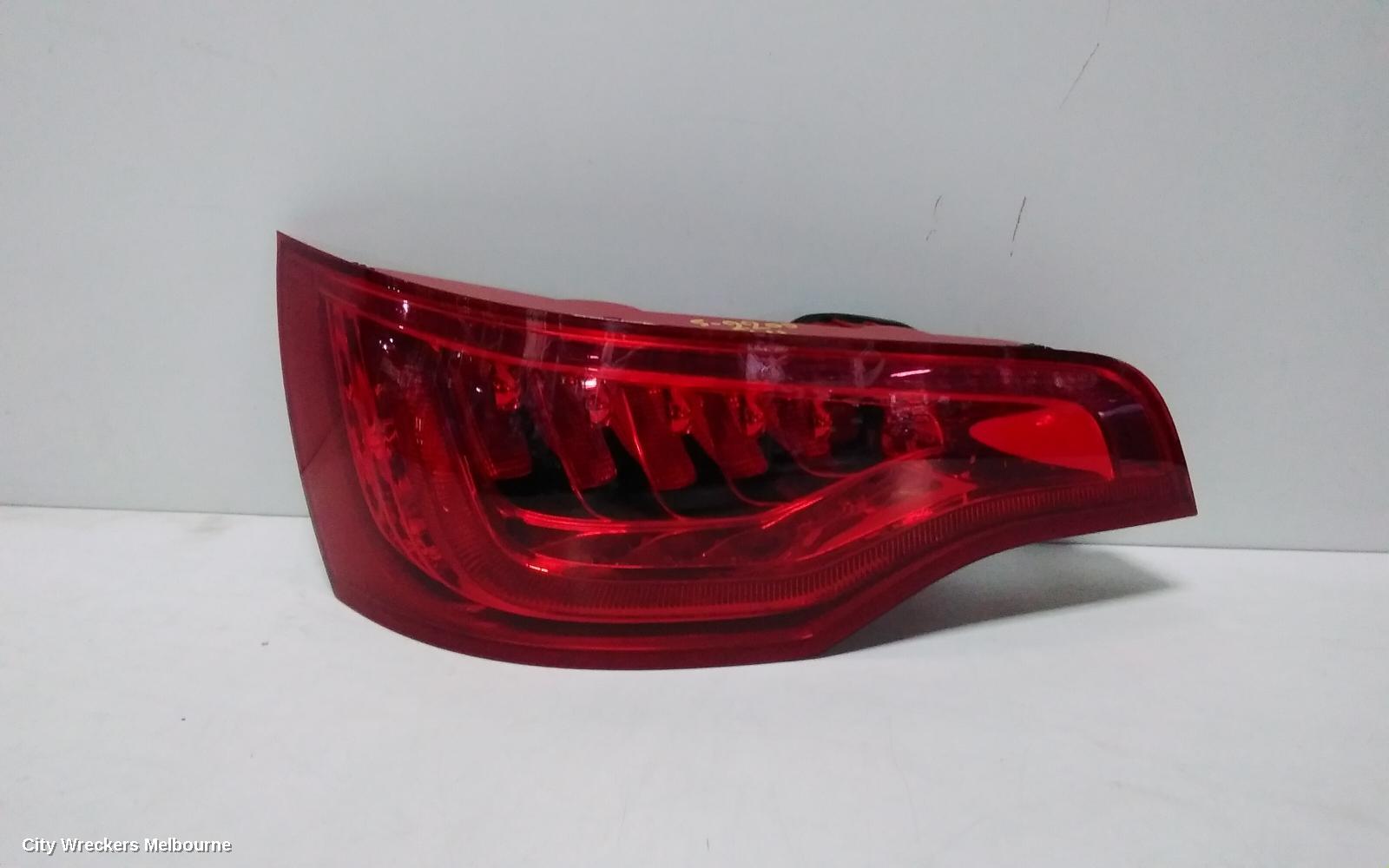 AUDI Q7 LEFT TAILLIGHT, 4L, IN TAILGATE, 10/2009 - 08/2015