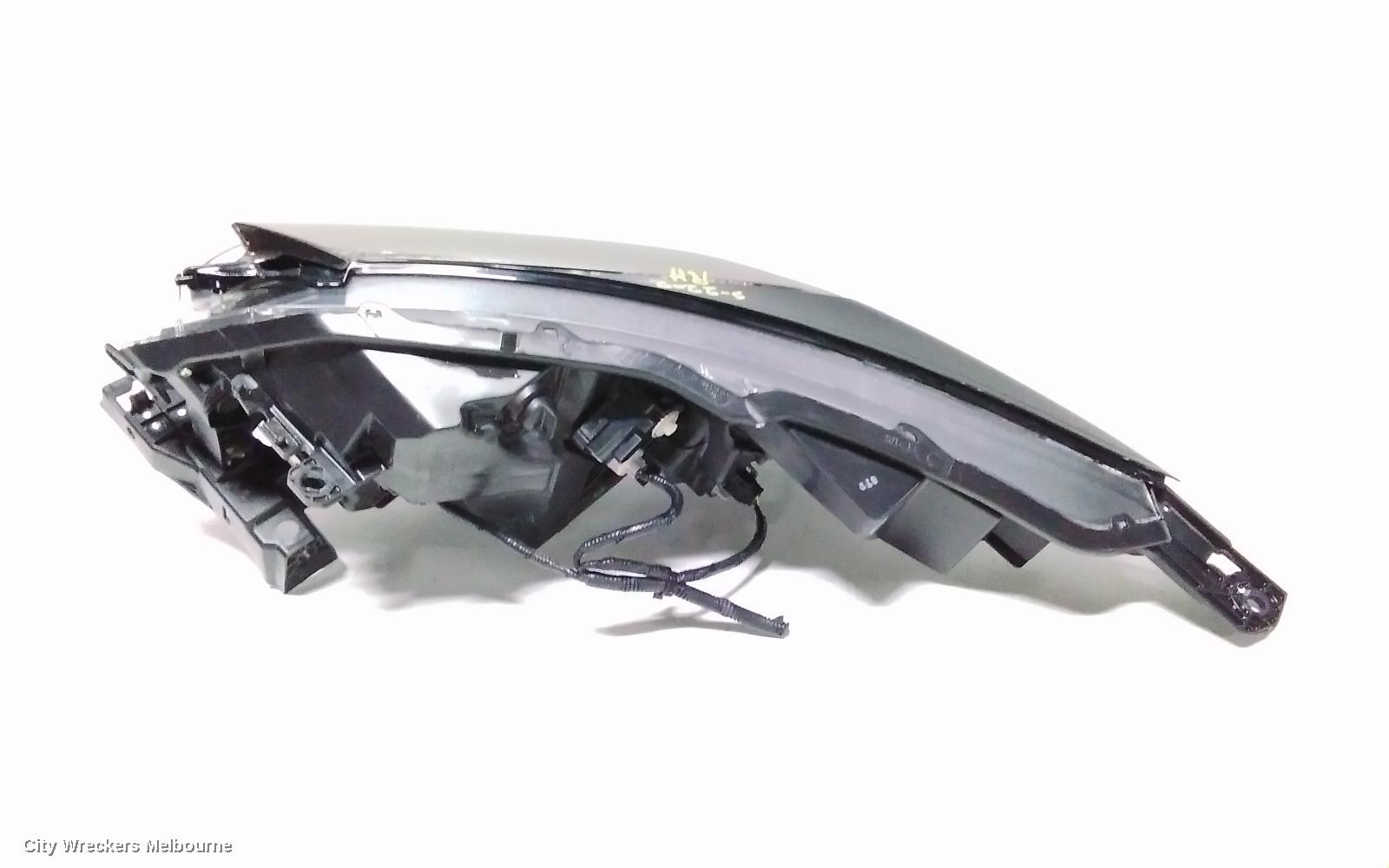 HONDA HRV RIGHT HEADLAMP, RU5, VTI-S/RS/VTI-LX, LED TYPE, 07/2018 - 10/2021