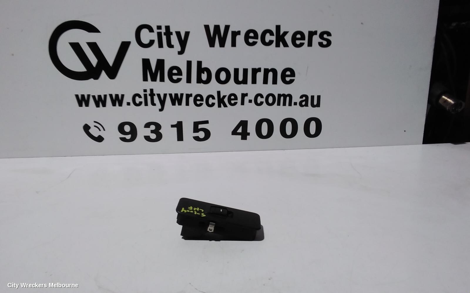 LAND ROVER RANGEROVER SPORT PWR DR WIND SWITCH, LH FRONT, L320, 08/2005 - 10/2010
